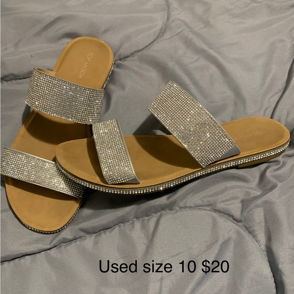 Flat sandals (used)